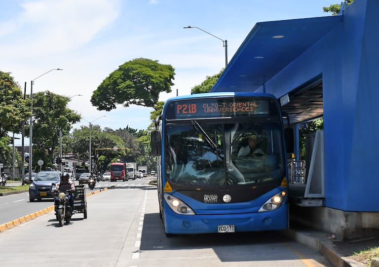 Durantte el fine de semana entraron en funcionamiento las nuevas estaciones del MIo y rutas comprendidas entre la estacion de Mega y Calipso. foto José L Guzmán. EL País
