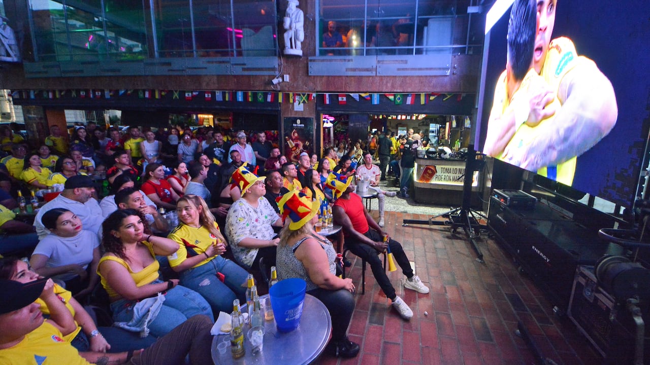 Hinchas celebran en Cali, la goleada que la selección Colombia le pegó a Panamá, clasificando a Semifinales e ilusionando con ganar la Copa América 2024