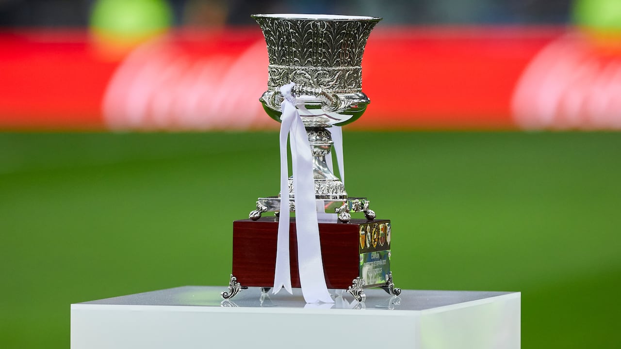 Trofeo de la Supercopa de España.
