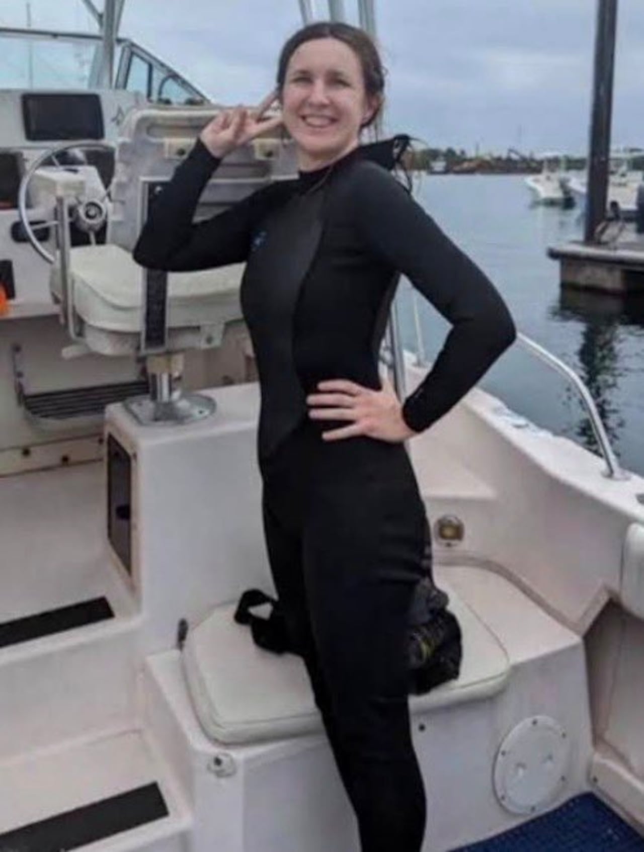 Kellie Melinda Williams, auxiliar de vuelo que fue encontrada sin vida en una playa de Florida.