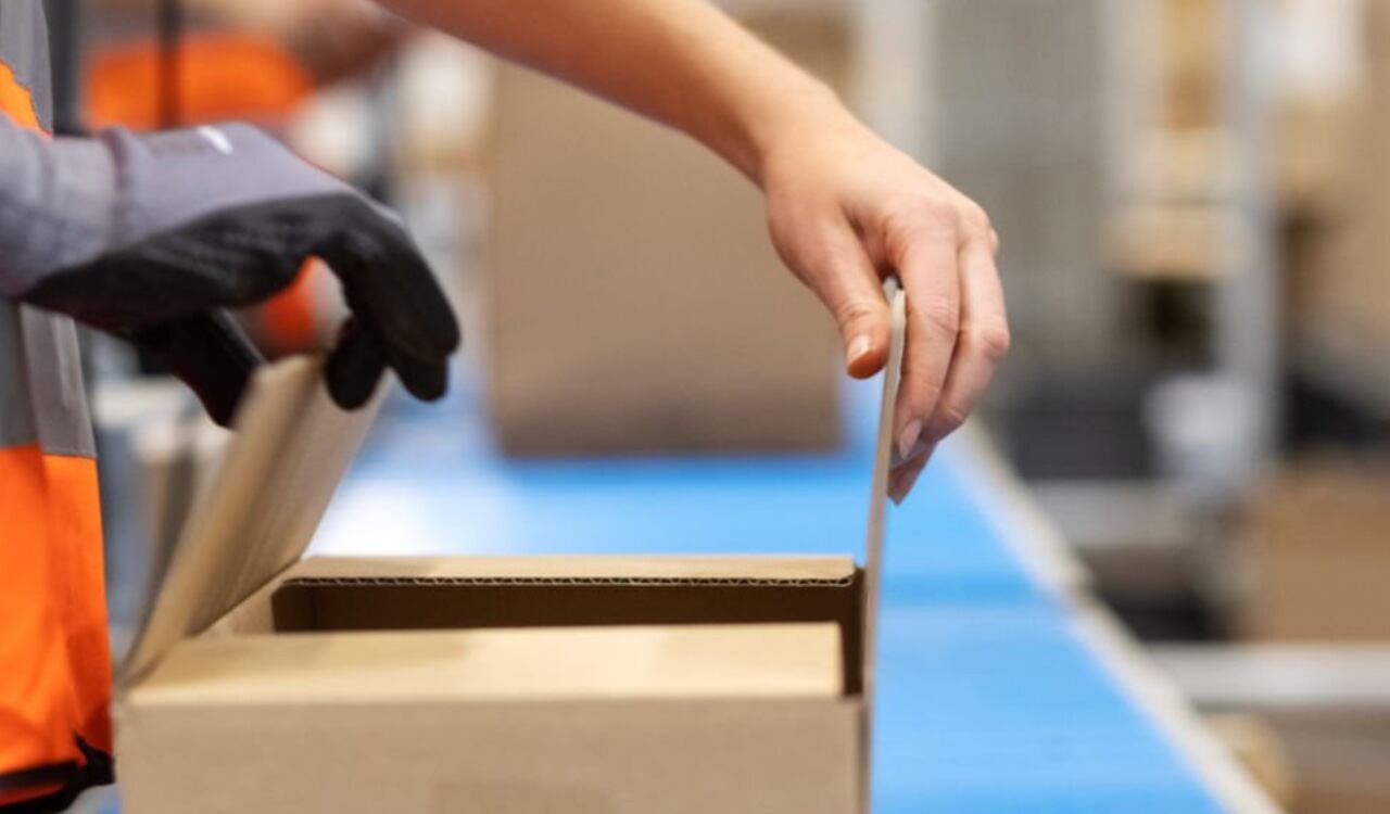 El gobierno ucraniano denunció que varios paquetes llegaron a sus embajadas para generar terror en medio de la invasión rusa (foto de referencia)