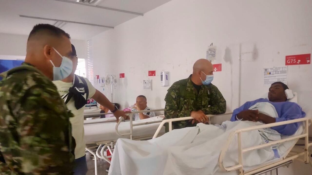 La visita de los altos mando de la Brigada 29 del Ejército a cada soldado se dio en el Hospital Universitario San José, quienes entregaron anchetas que contenían frutas, así como una moneda a cada militar que simboliza para la institución integridad, sentido de pertenencia, espíritu de cuerpo, valor, lealtad, honor, compromiso y perseverancia.