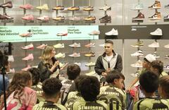 Radamel Falcao García durante un evento en una tienda de Nike en Bogotá.