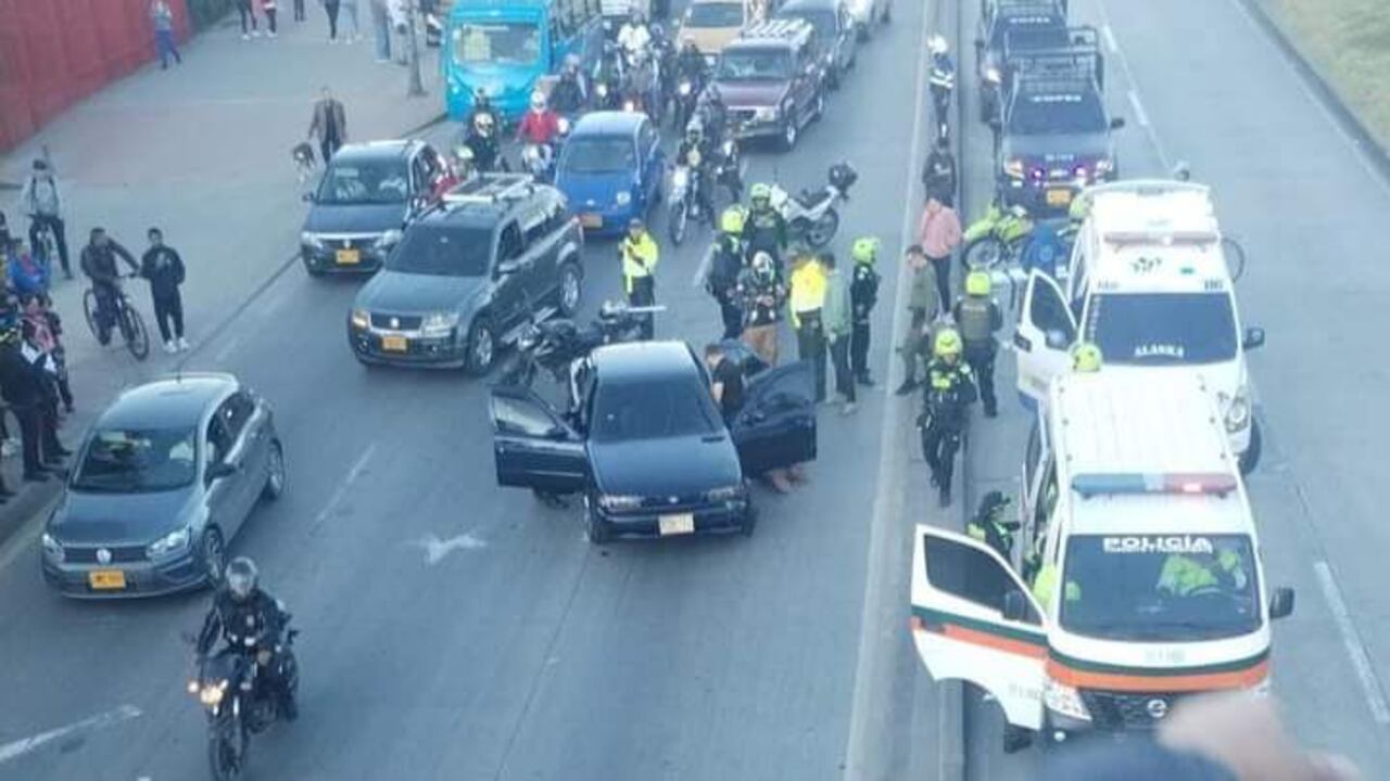 Este tiroteo ha generado congestión vehicular sobre esta importante vía de la capital colombiana.
