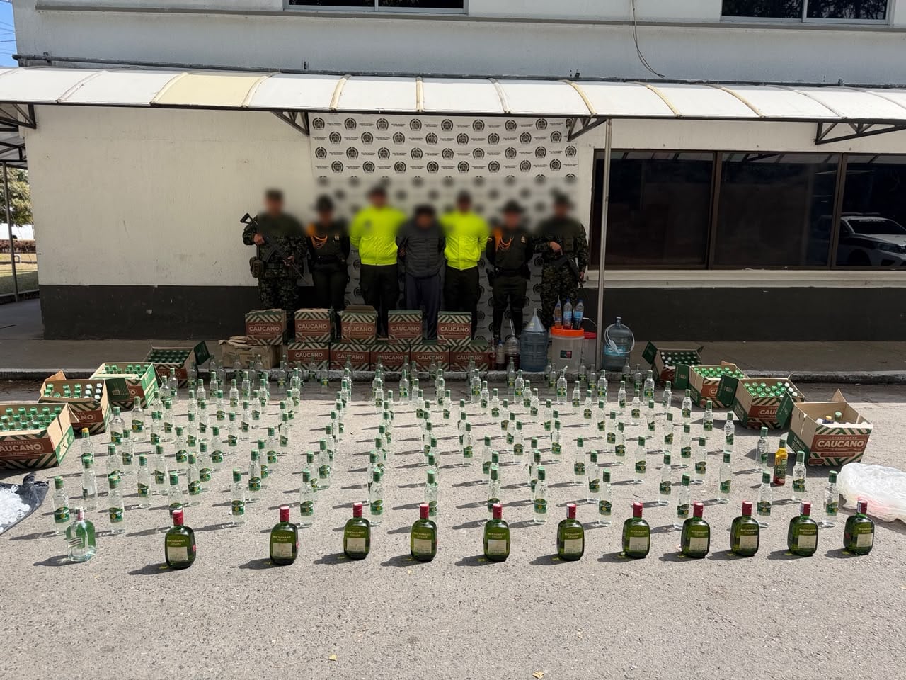 Instalaciones del dispensario farmacéutico Mennar, entidad encargada de la entrega de medicamentos a los usuarios de la Nueva EPS en Popayán, la cual cuenta con tres sedes en la ciudad para atender a los pacientes.