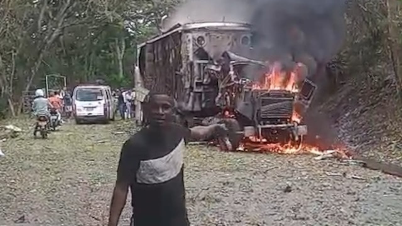 Fuerte explosión en la vía Popayán-Pasto