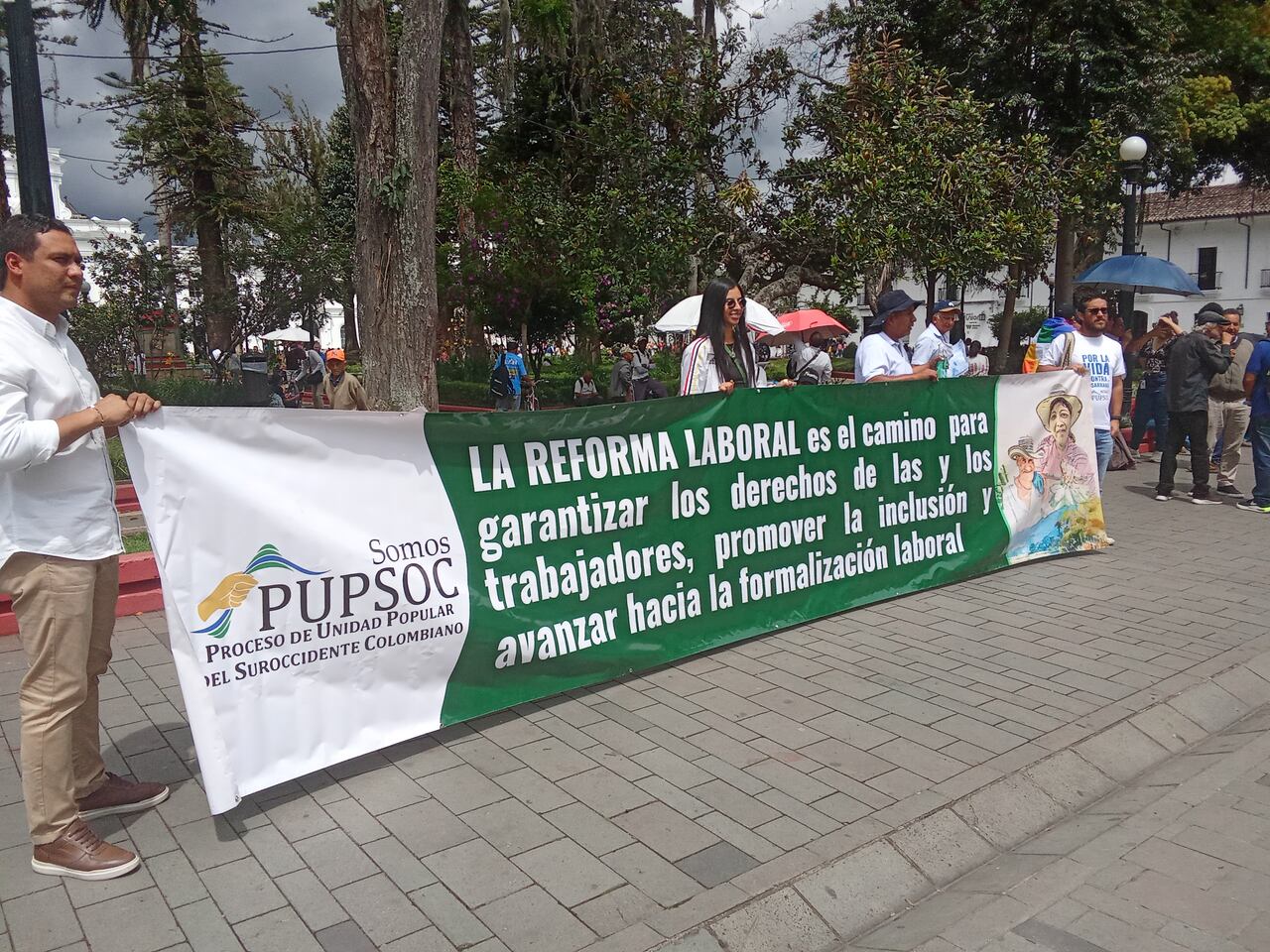 En Popayán adelantaron un plantón para rechazar el hundimiento de Consulta Popular.