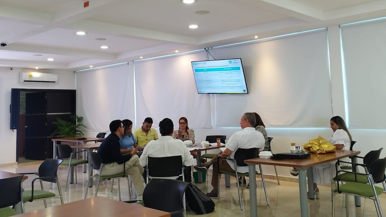 Aquí está la programación de cursos en las diferentes ciudades, para Cali son dos fechas 3 y 4 de febrero