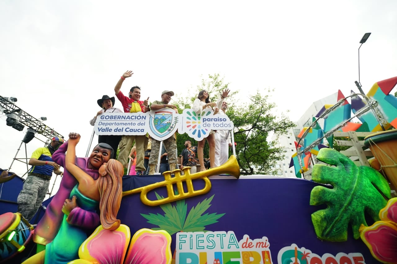 Postal del desfile de la Fiesta de Mi Pueblo de la Feria de Cali 2025, en la tarde de este viernes 26 de diciembre.