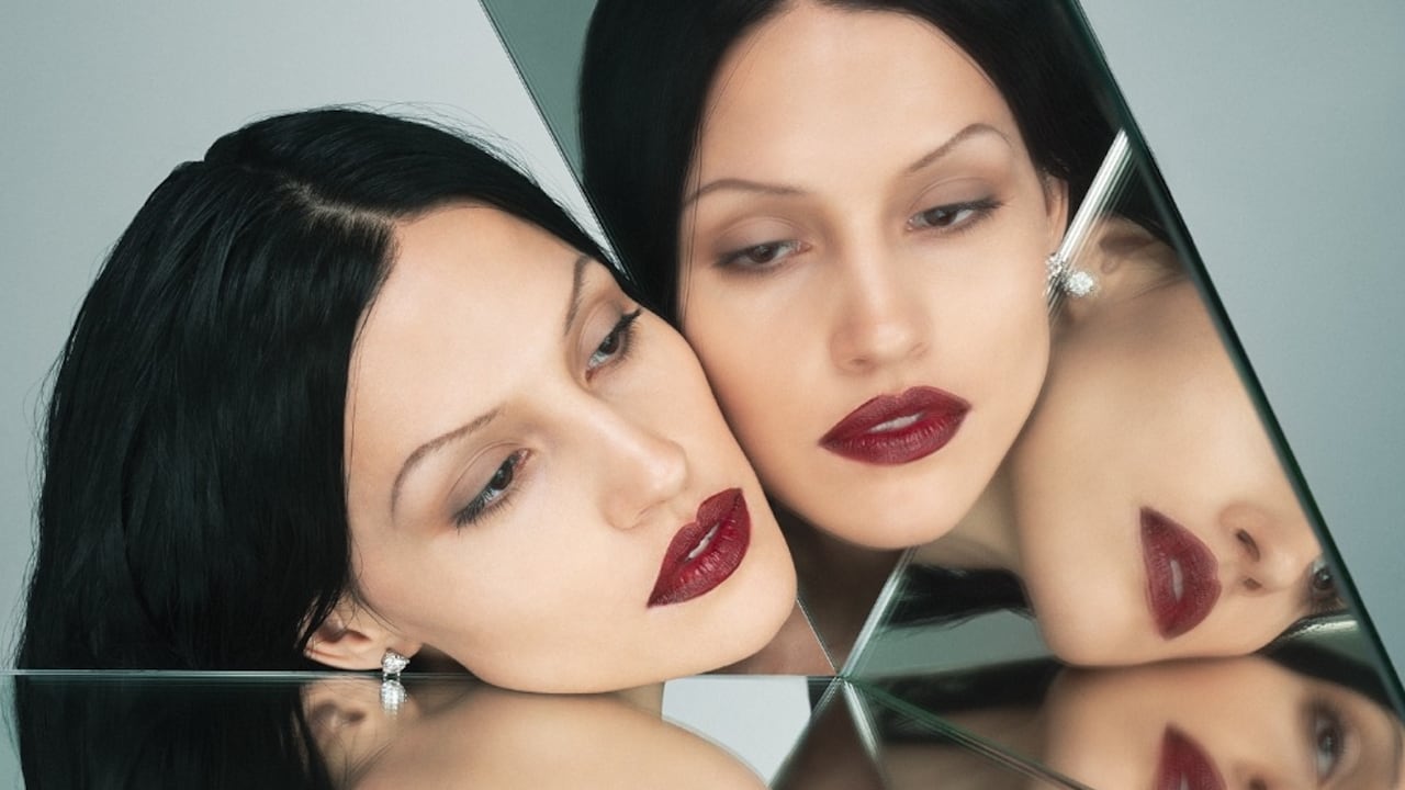M.A.C. acaba de lanzar una nueva línea de cosméticos para los labios.