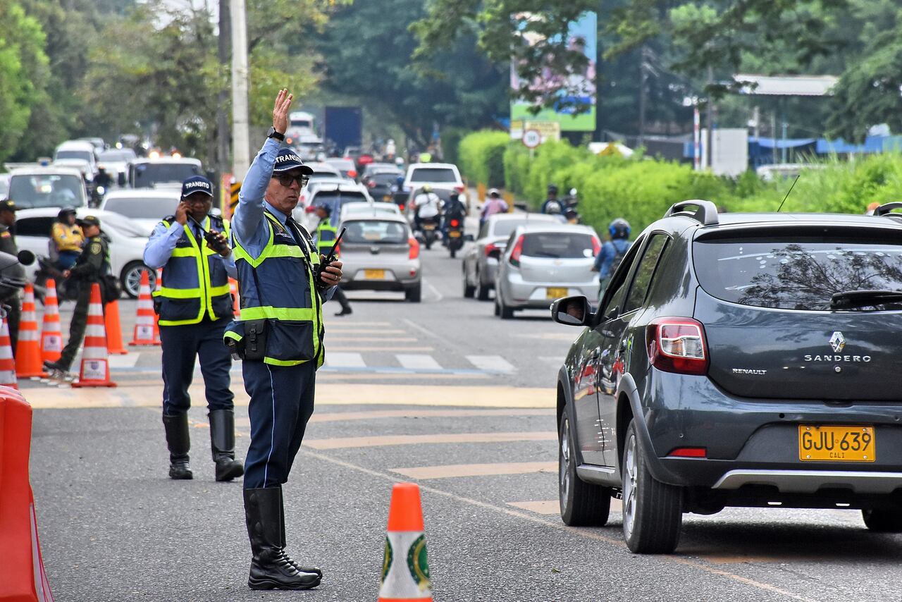 Contraflujo Avenida Cañasgordas.