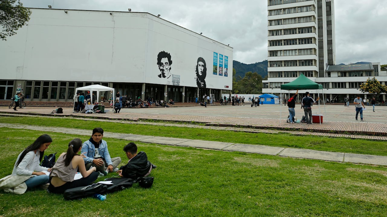 Universidad Nacional