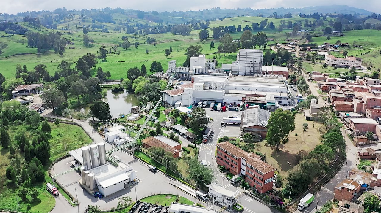 En 2020, Colanta terminó la construcción de la quinta planta de pulverización propia, con la cual genera más de 500 empleos directos e indirectos.
