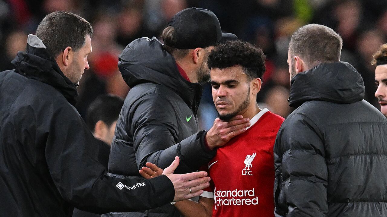 Luis Díaz al momento de su salida en el partido contra Arsenal