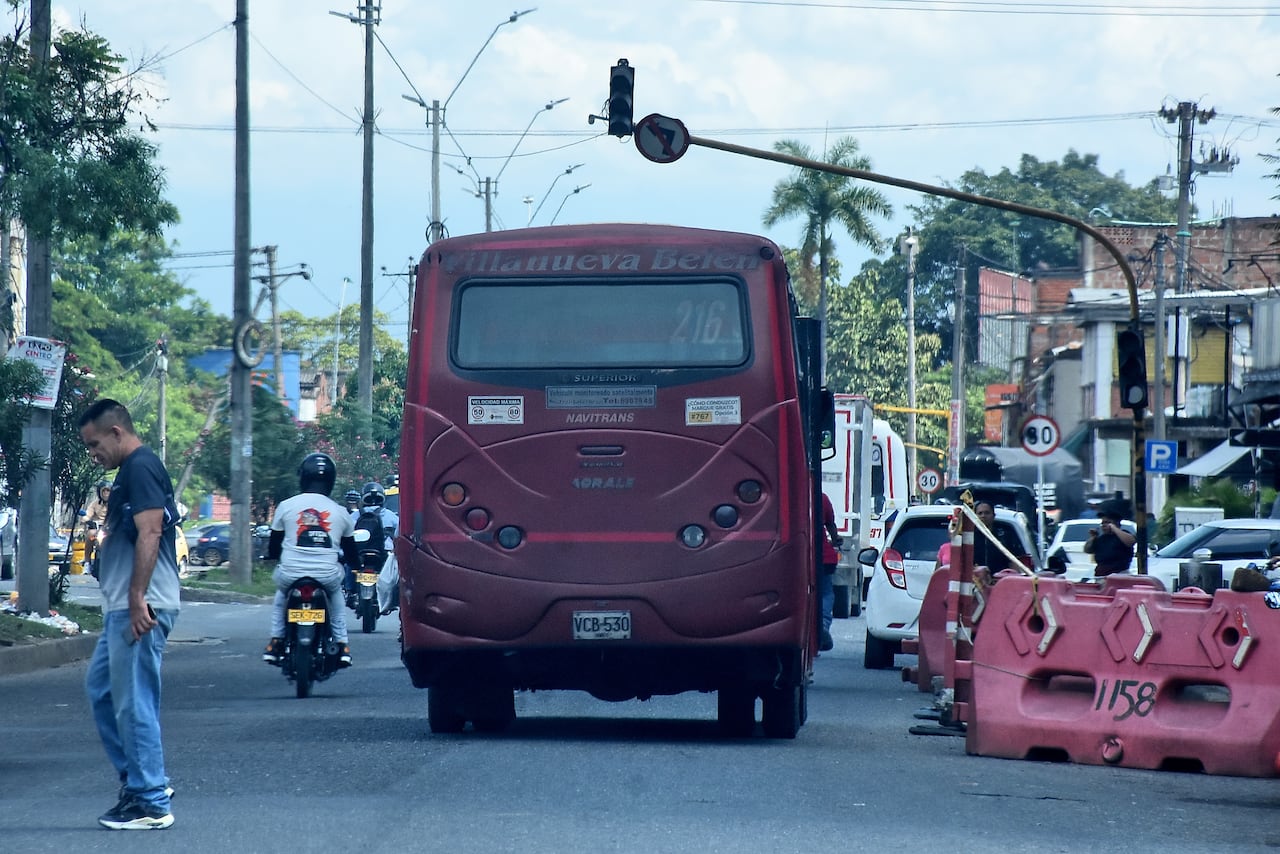 Semáforos sin funcionamiento Cra 10 Calle 23.