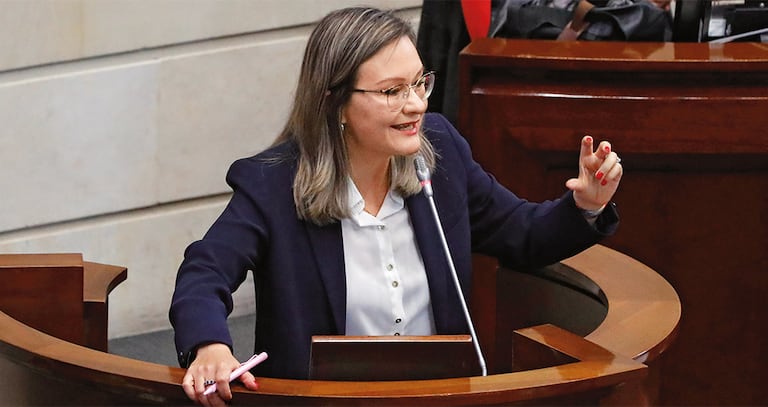 Cielo Rusinque, exdirectora del DPS, negó conocer la condición de la mujer hasta el momento en que se iba a firmar el contrato.