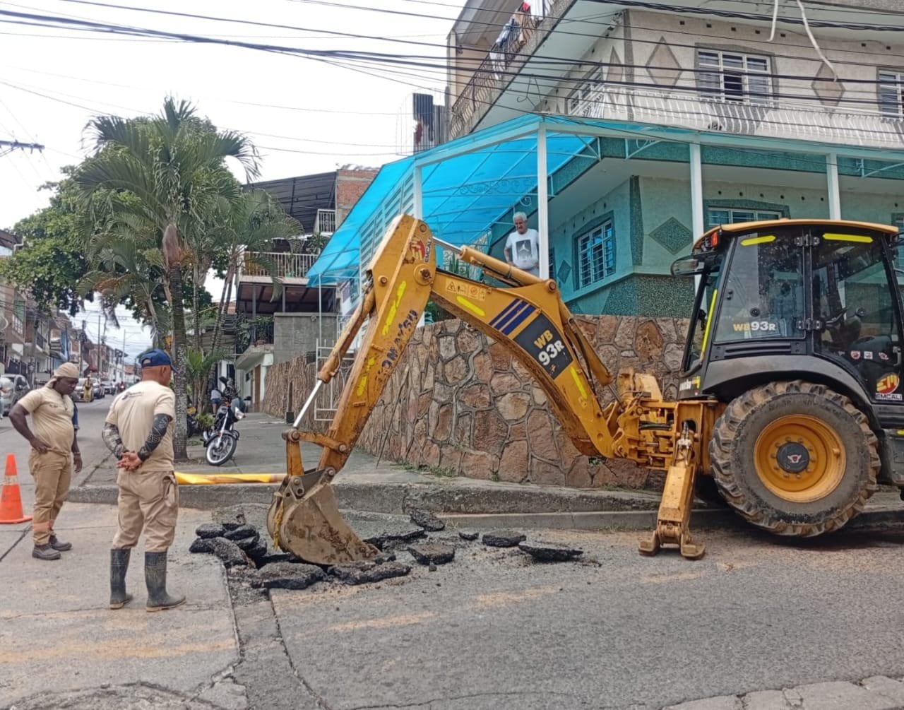 Trabajos de acueducto y energía de Emcali