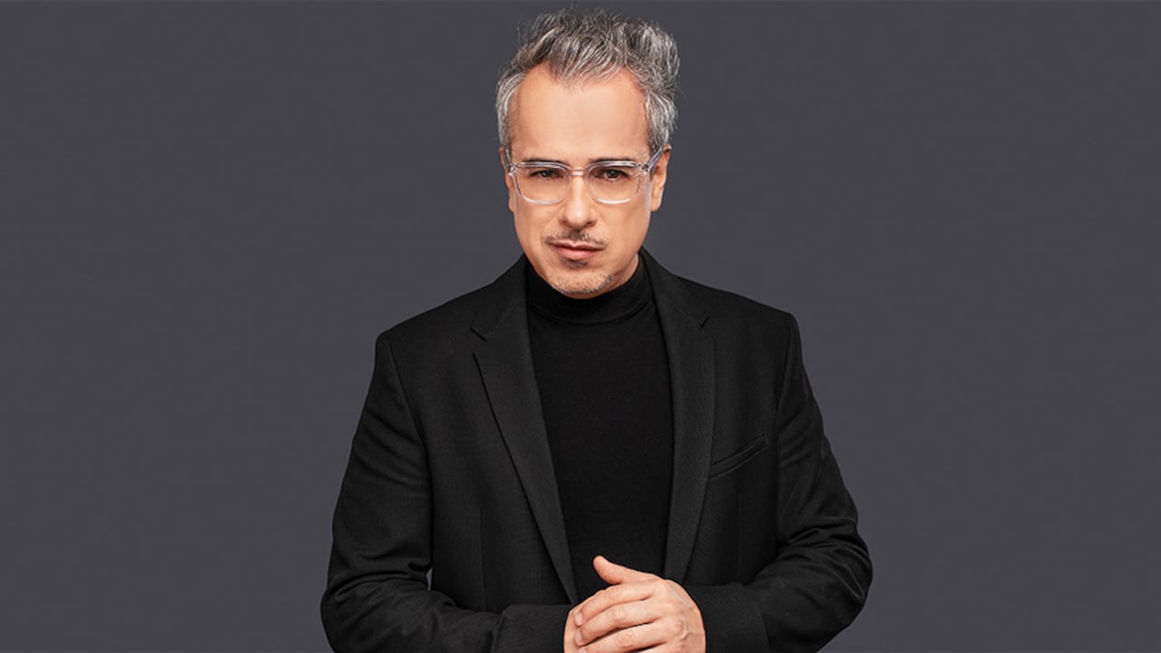 Jorge Enrique Abello tiene 55 años y en la televisión colombiana ha consolidado su carrera actoral gracias a recordados personajes en producciones como Betty, la fea; En los tacones de Eva y La costeña y el cachaco.