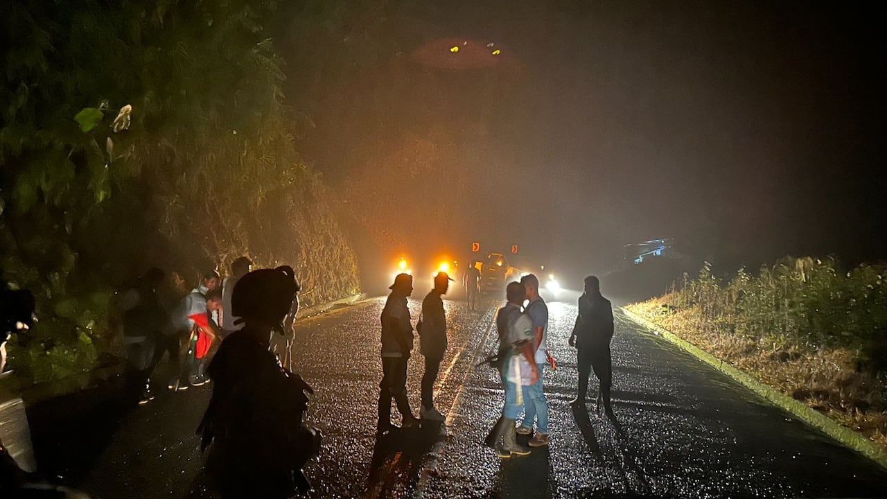 Asonada contra el Ejército en Barbacoas, Nariño permitió la fuga de líder indígena con $230 millones en efectivo a bordo de camioneta de la UNP.