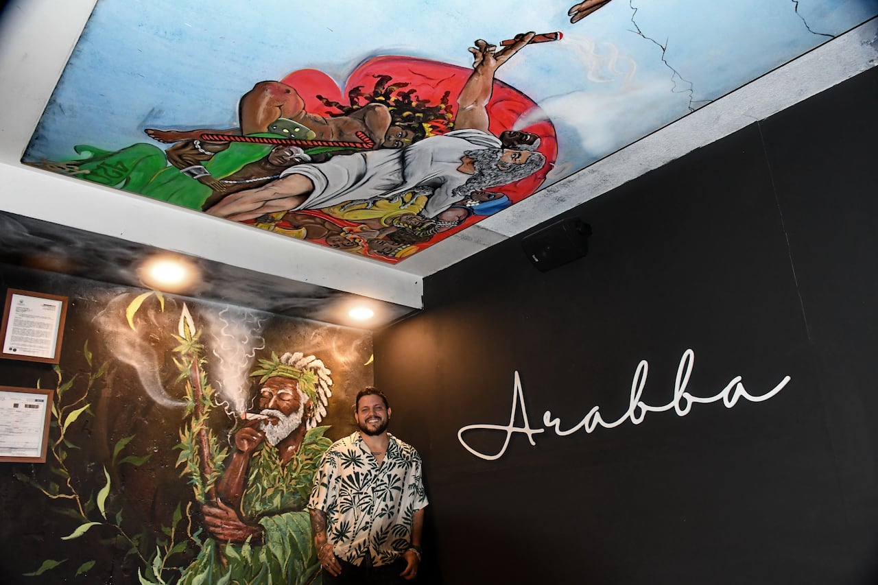 Informo de Domingo: Club canábicos en Cali. Foto José L Guzmán. El País