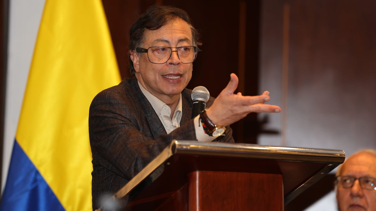 El expresidente de Colombia, Gustavo Petro, y el líder de la oposición y senador del Pacto Histórico, Iván Cepeda, liderarán hoy la presentación del Gabinete por la Vida