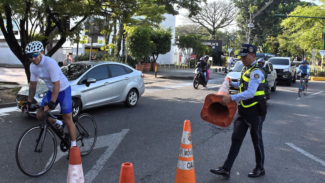 comenzó la prueba piloto del cruce a la izquierda en la glorieta de Ciudad jardín, cabe resaltar que esta prueba durará 15 días y se implementará en las horas pico.