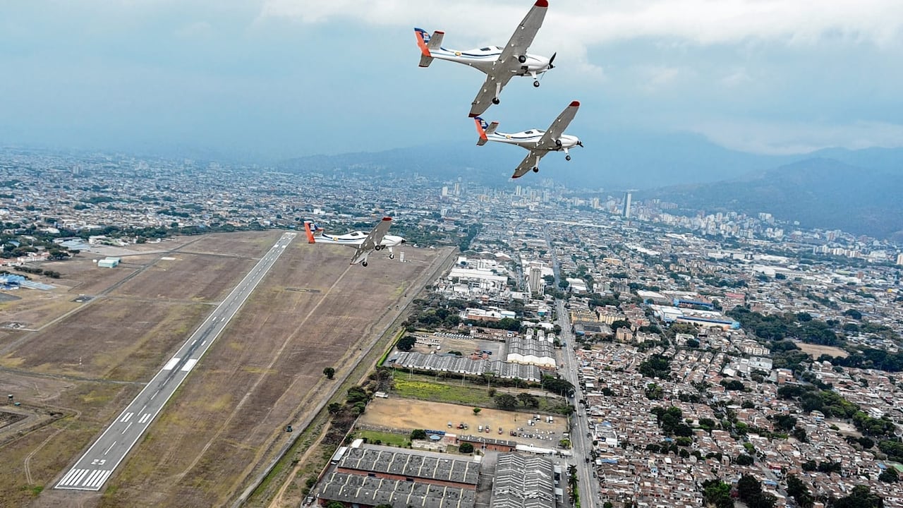 Las construcciones se limitan en un radio de cuatro kilómetros a la redonda de la Base Aérea.