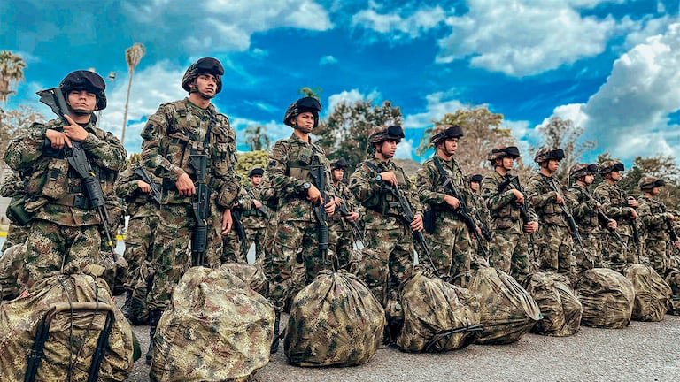 llegada de soldados al valle