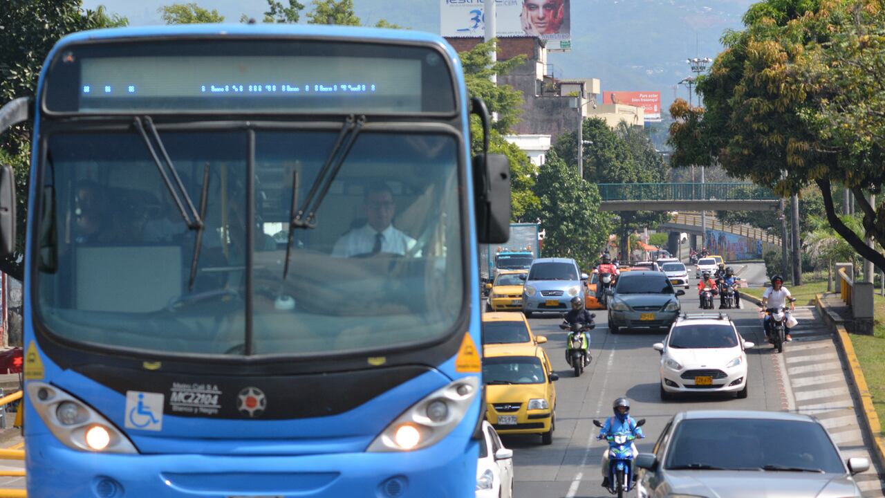 El presidente de Metrocali Oscar Ortiz, explicó la propuesta que tienen para salvar al MIO la cual consiste en unificar varios sistemas de transporte en uno solo, con el fin de tener mas usuarios.