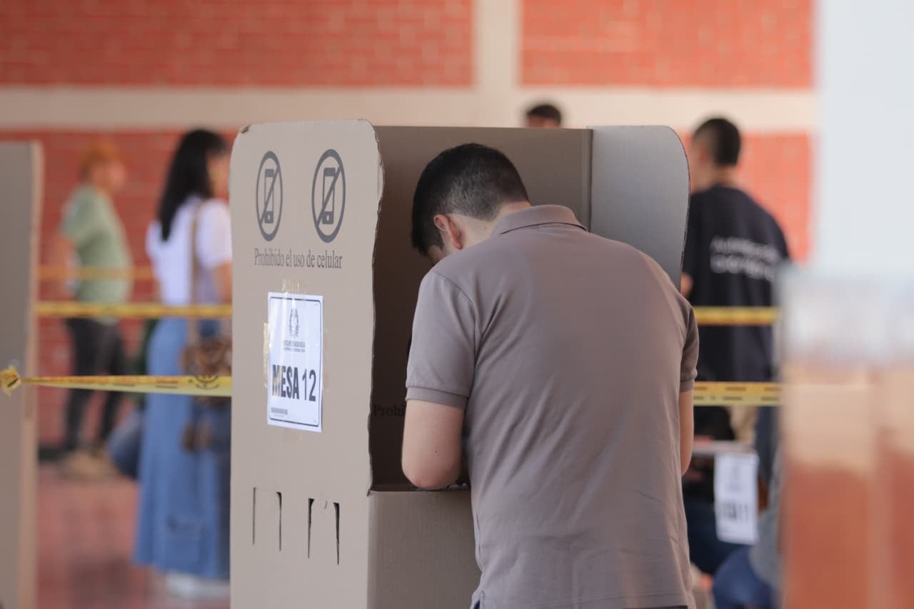 Con 788.229 votos emitidos, el Cauca superó en un 18,3% su participación de 2022 y registró la tasa más alta de los últimos procesos electorales, en una jornada que transcurrió en un ambiente de normalidad y responsabilidad ciudadana.