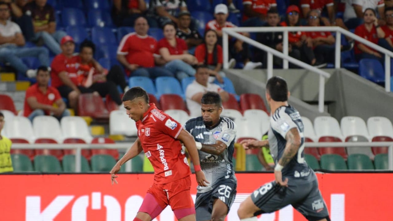 Imagen del partido de la segunda fecha del Grupo A de los cuadrangulares semifinales Liga Colombiana 2025, entre América de Cali y Junior de Barranquilla.