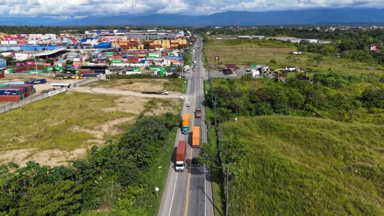 Vía alterna a Buenaventura.