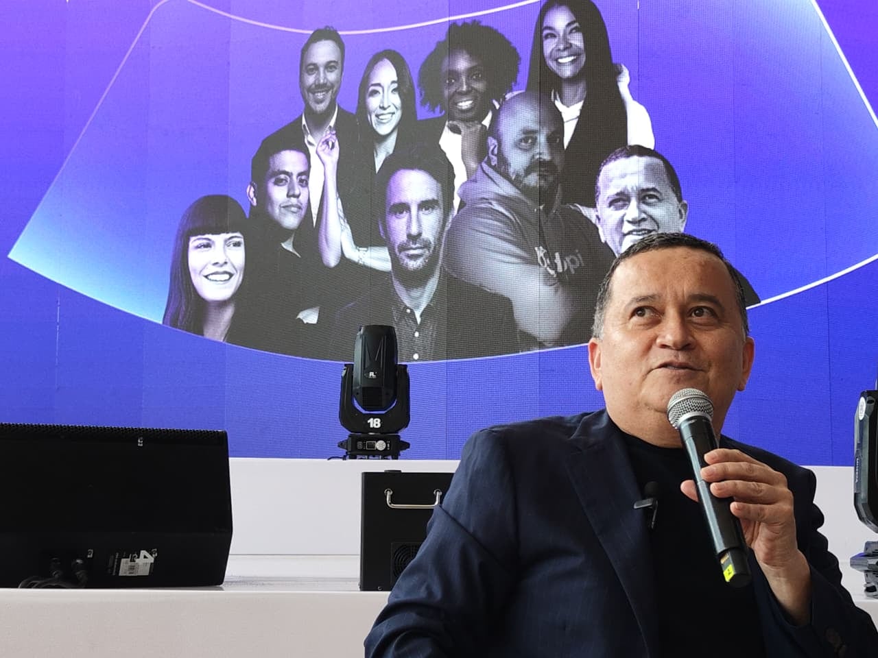 Más allá de los escenarios, el trabajo del artista ha dejado una huella profunda en el desarrollo del talento joven en el país.