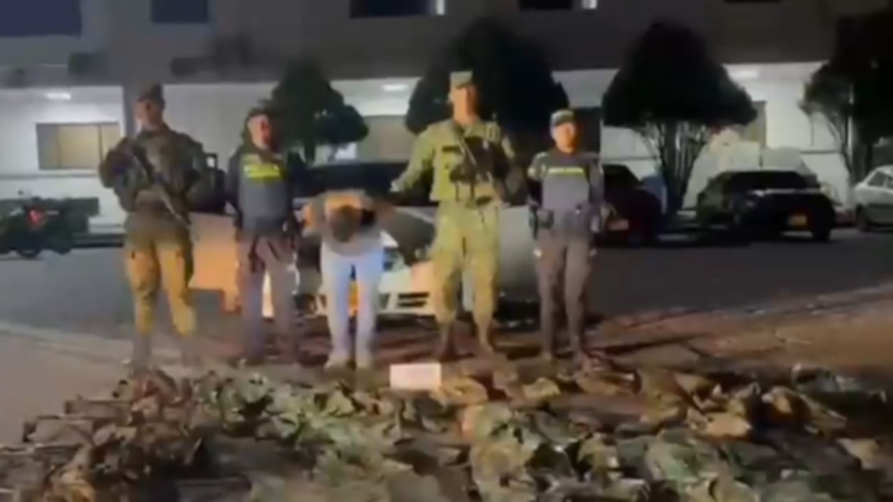 El sujeto se movilizaba en un vehículo particular.