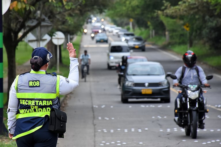 Contraflujo Avenida Cañasgordas.