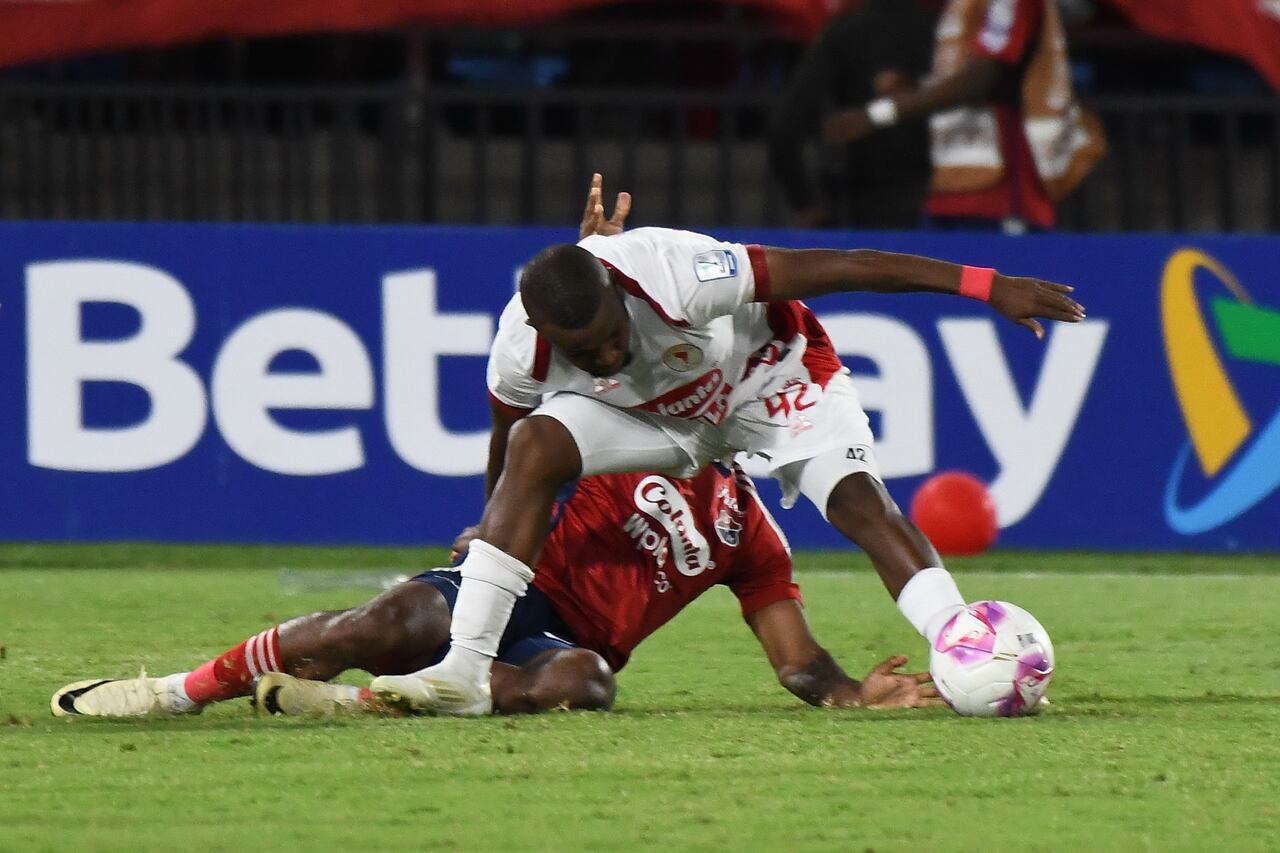 Futbol; América de Cali 1 Medellín 0 fecha 14 liga Betplay. foto José L Guzmán. El País
