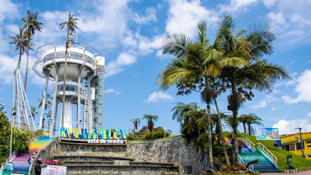 La Torre de Chipre ofrece una vista panorámica de Manizales y del Paisaje Cultural Cafetero desde uno de los puntos más altos de la ciudad.
