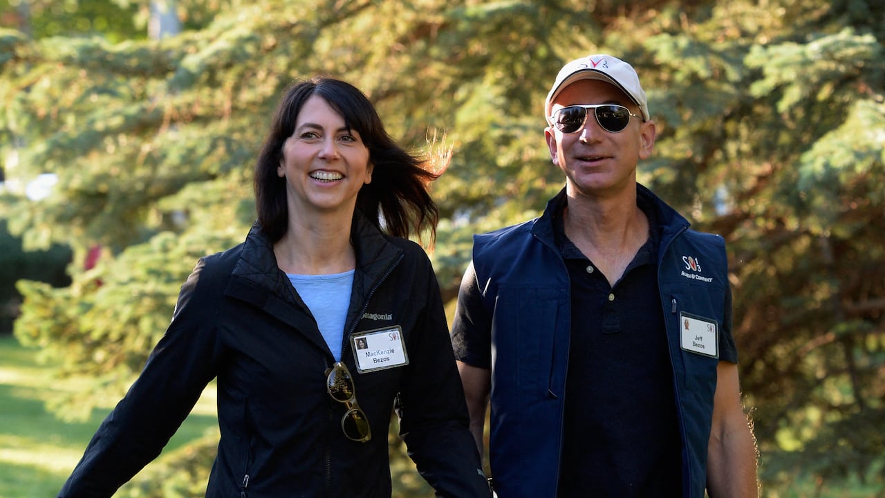 Mackenzie Scott y Jeff Bezos estuvieron casados entre 1993 y 2019.