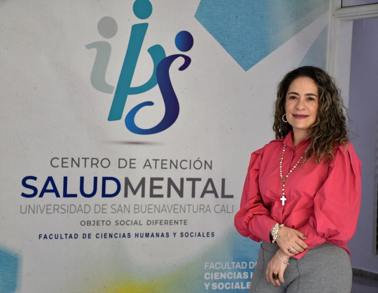 Gloria Mercedes Sánchez Cifuentes, decana de la facultad de ciencias humanas y sociales.