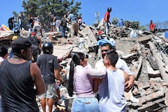 Terremoto en Cali, Colapso de infraestructura en diferentes lugares de la ciudad. Clínica de Colores, DESA, Galería Alameda, Edificaciones sobre la avenida roosvelt y al frente del coliseo de Hockey Miguel Calero.