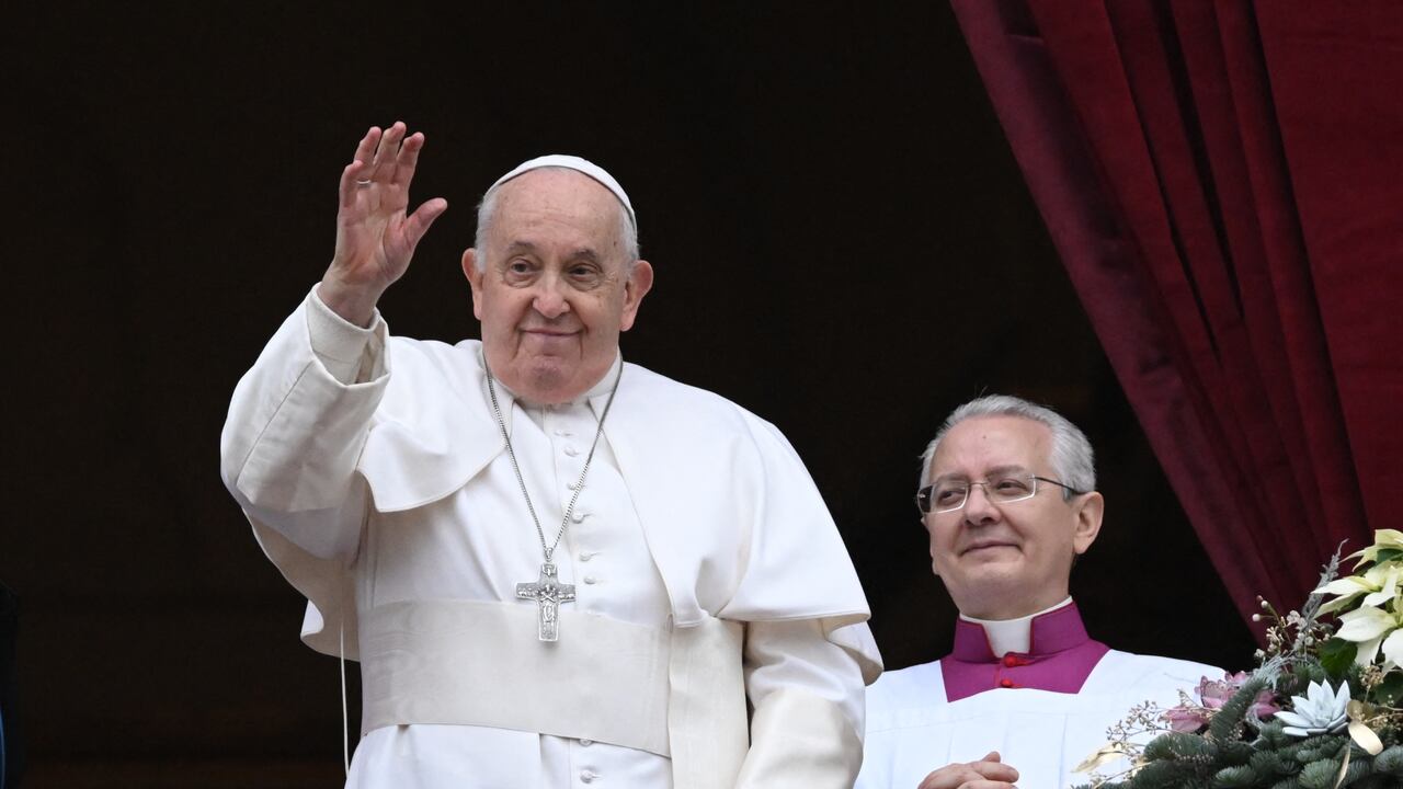 El papa aprovechó su mensaje de Navidad para suplicar por el fin de la guerra que ha dejado miles de muertos en la Franja de Gaza.