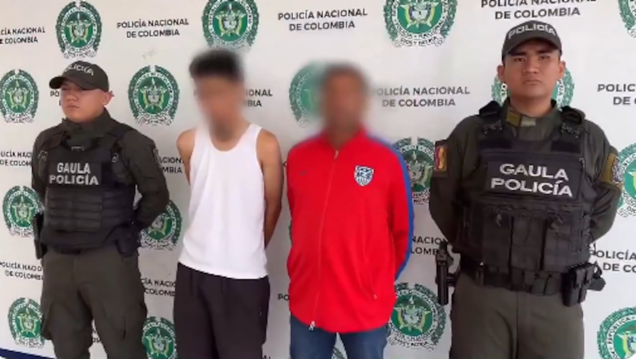 Los dos detenidos fueron dejados a disposición de la autoridad competente.