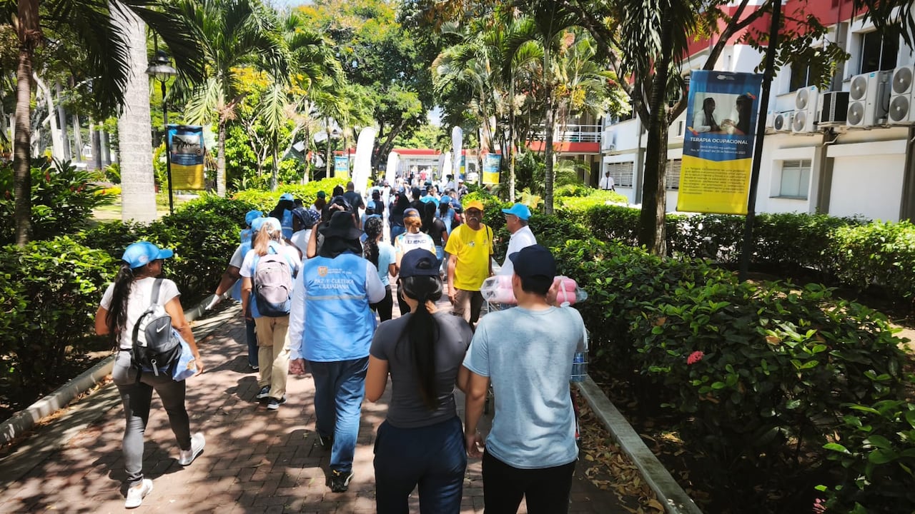 Centro de acopio, Escuela Nacional del Deporte, evacuado por réplica del sismo este martes, 11 de agosto.