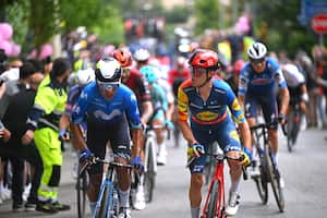 Nairo Quintana al ataque en la etapa 12 del Giro de Italia 2024