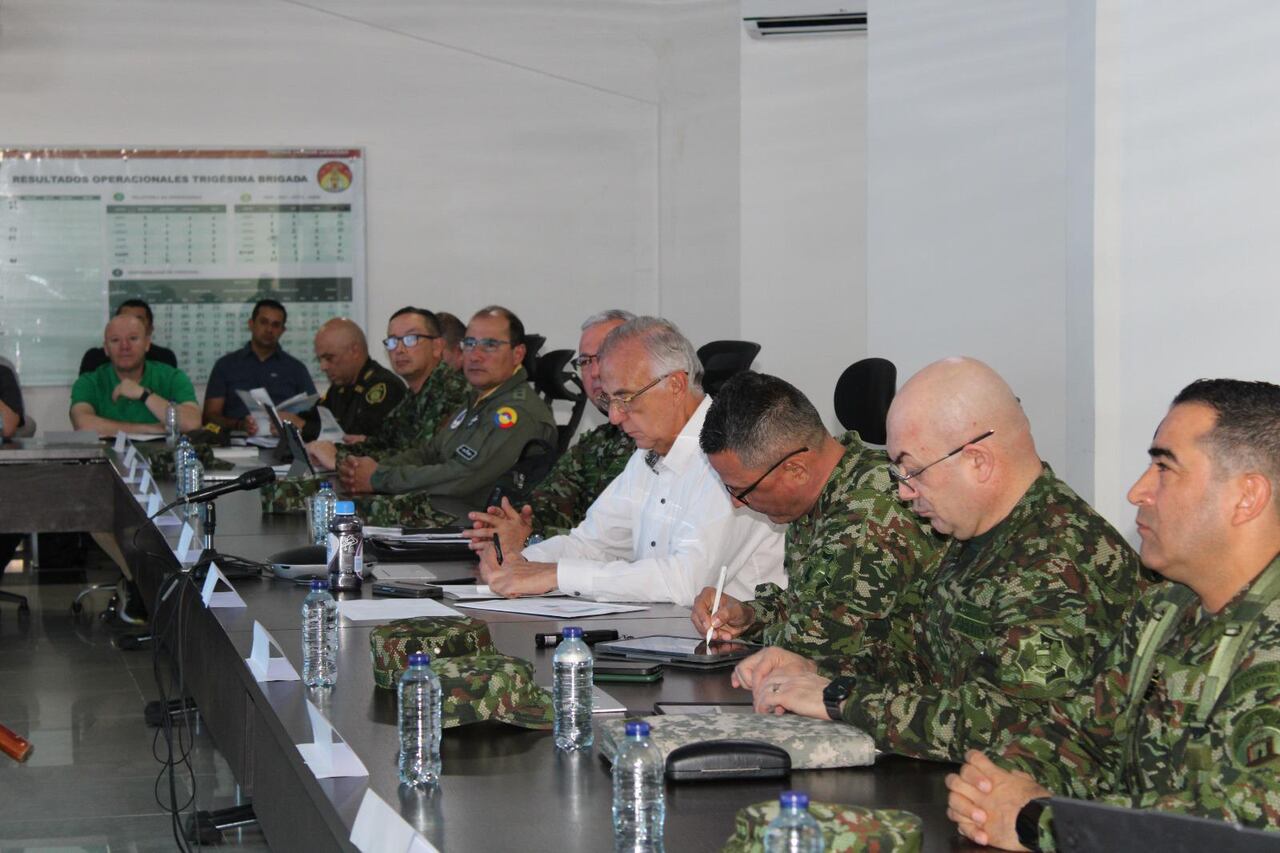 “Hemos desplegado nuestras tropas en toda la región, reforzando nuestra presencia con nuevos contingentes y tecnología avanzada para garantizar su seguridad”, reiteró el Ministro desde Norte de Santander.