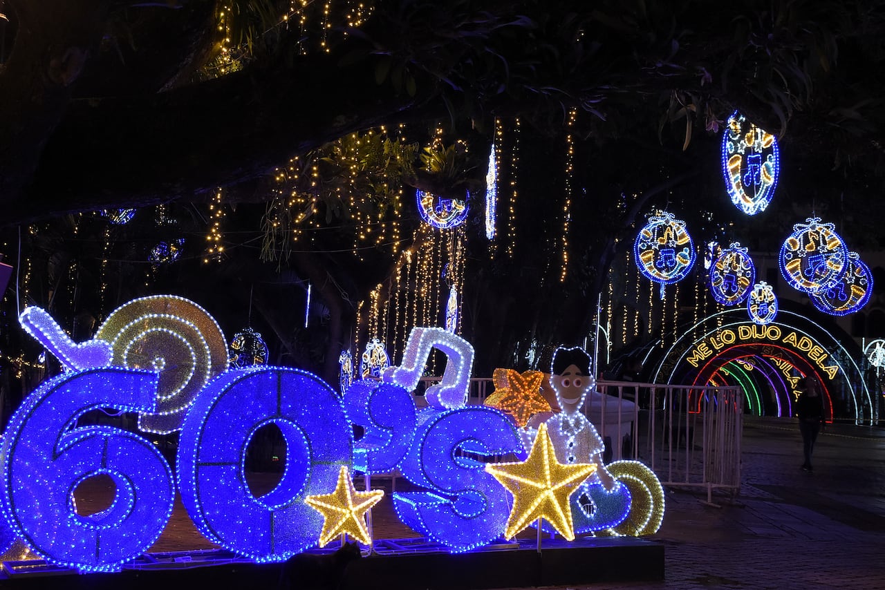 Pruebas técnicas del Alumbrado Navideño 'Cali, un Sorprendente Relato Popular'.
