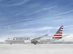 Desvían vuelo de American Airlines tras pelea entre pasajeros