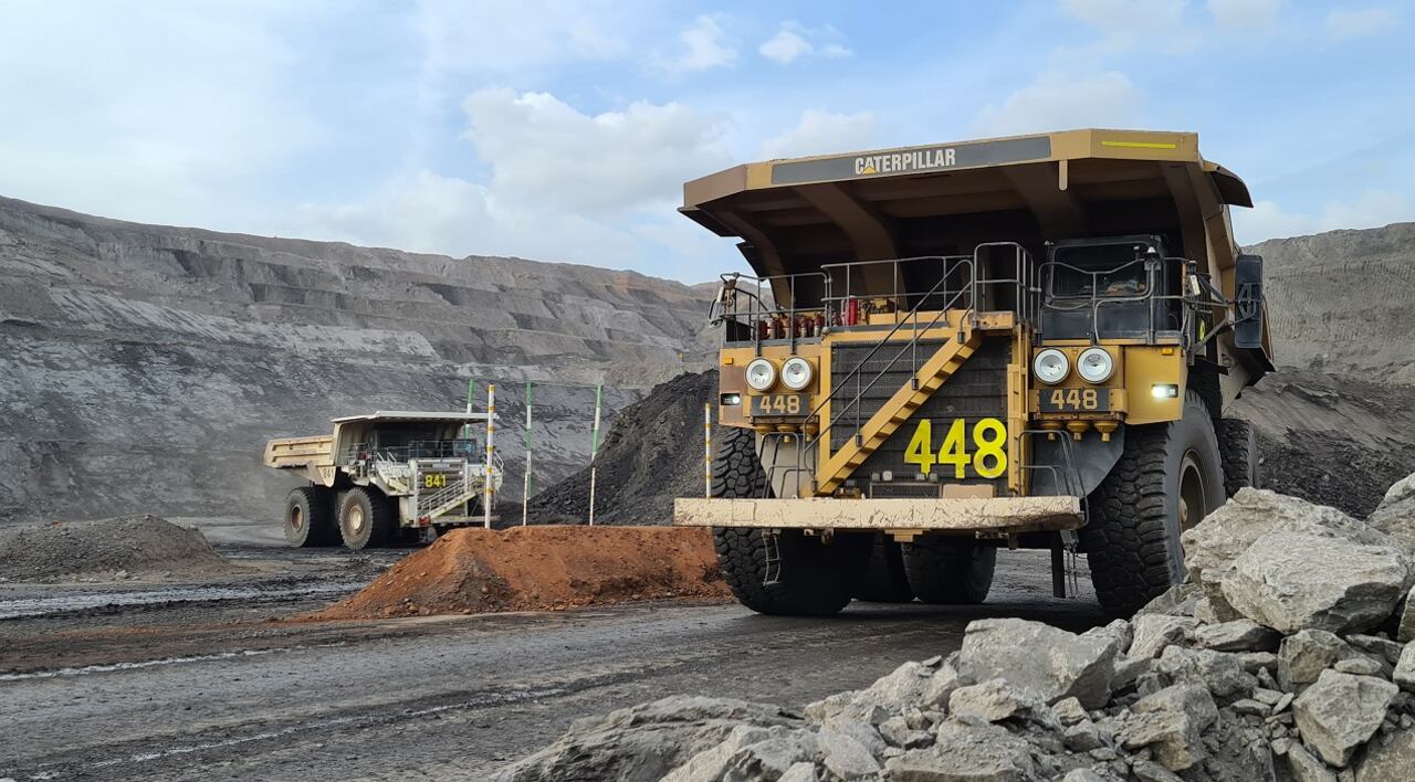 Cerrejón es un complejo en La Guajira que incluye una mina a cielo abierto, una línea férrea y un puerto de exportación. Foto: Cerrejón