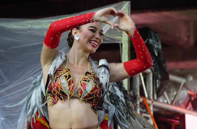 Inició la Feria de Cali 2025 con el Salsódromo, desfile emblemático de la capital de la Valle.