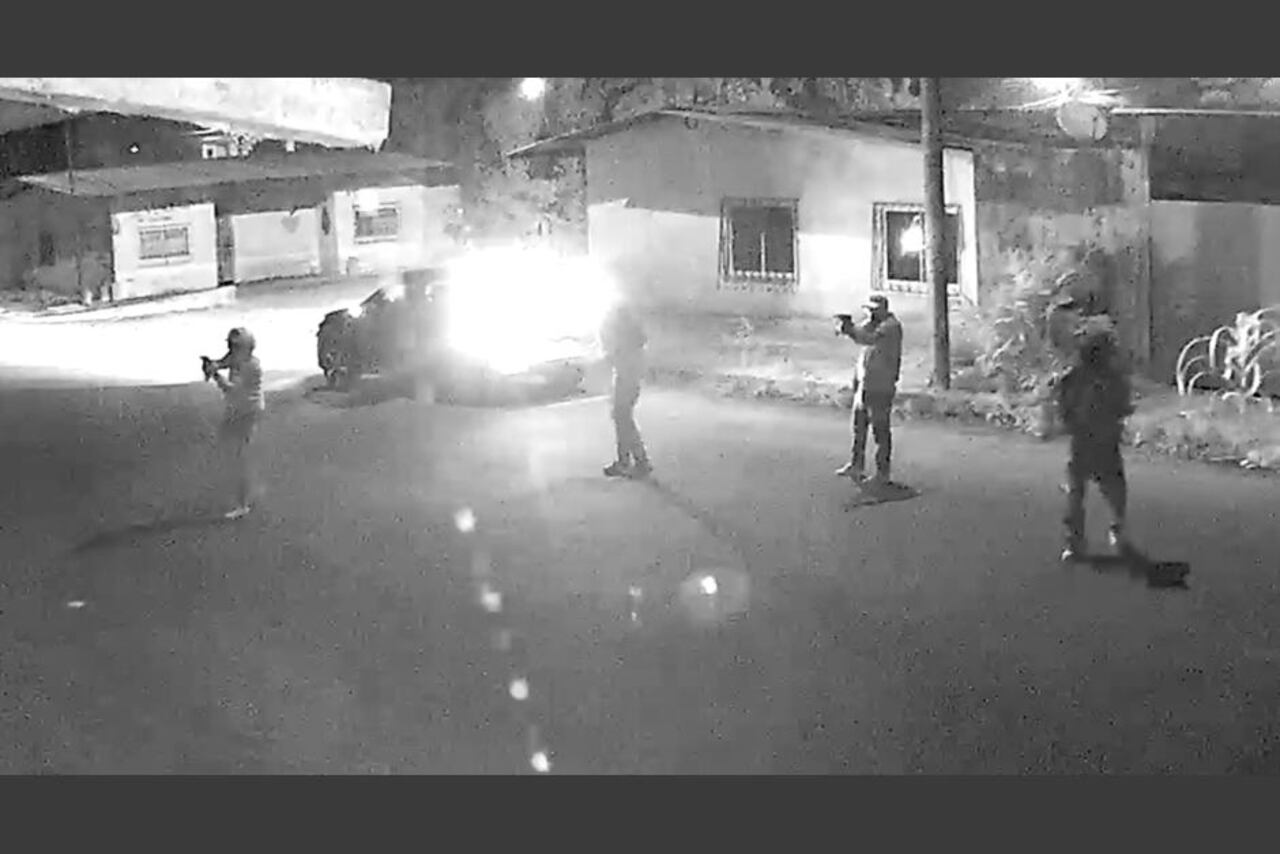 El video, que se ha hecho viral en redes sociales, ha generado que muchos usuarios hagan comentarios sobre la suerte de los delincuentes.